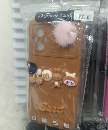 قاب عروسکی مدل Poco M5