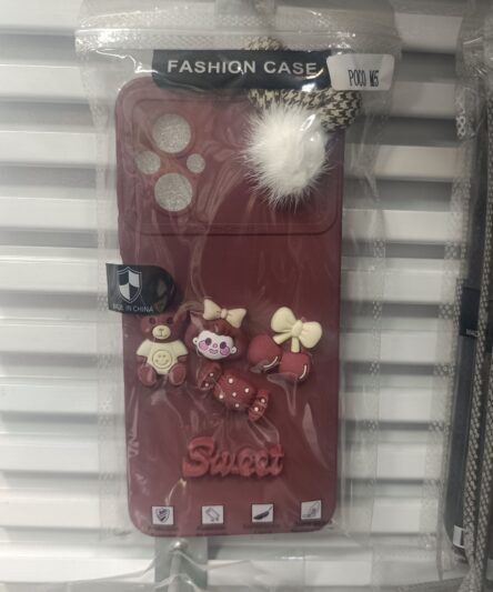 قاب عروسکی مدل Poco M5