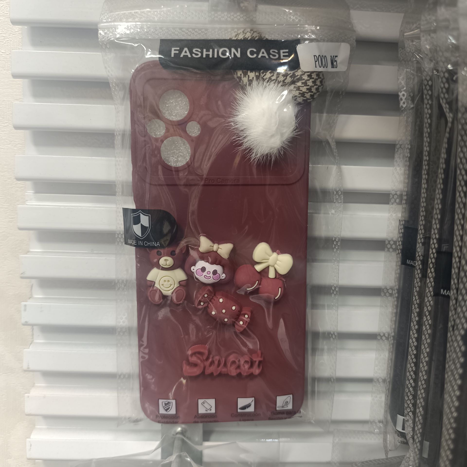 قاب عروسکی مدل Poco M5